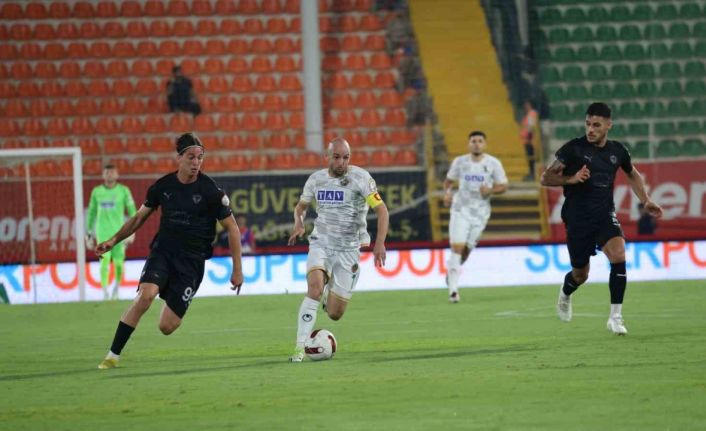 Trendyol Süper Lig: Alanyaspor: 0 - Hatayspor: 0 (İlk yarı)