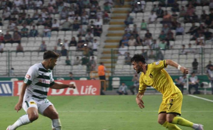 Trendyol Süper Lig: Konyaspor: 0 - İstanbulspor: 1 (İlk yarı)