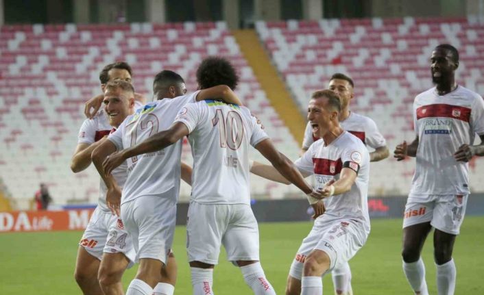 Trendyol Süper Lig: Sivasspor: 1 - Samsunspor: 0 (Maç devam ediyor)
