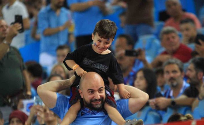 Trendyol Süper Lig: Trabzonspor: 1-  Antalyaspor: 0 (İlk yarı)