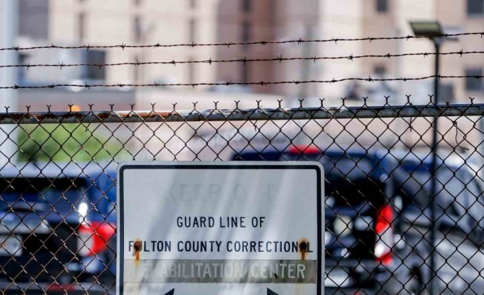 Trump’la beraber Georgia Davası’nda yargılanan iki kişi teslim oldu