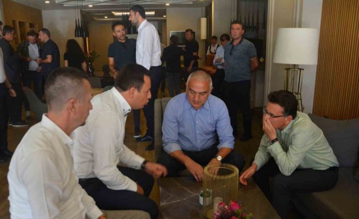 Turizm Bakanı Ersoy, Korkuteli’de muhtarları dinledi