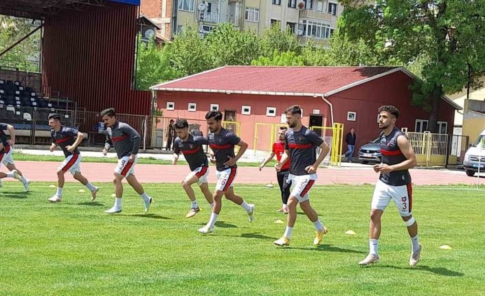 Uşakspor transferde atağa kalktı