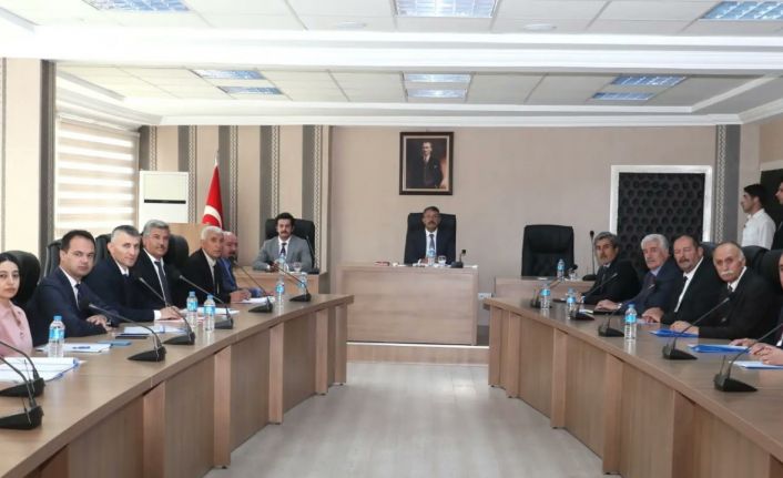 Vali Ali Çelik: "Devlet olarak, vatandaşımıza nitelikli hizmeti en kısa sürede ulaştırma gayretinde olacağız”