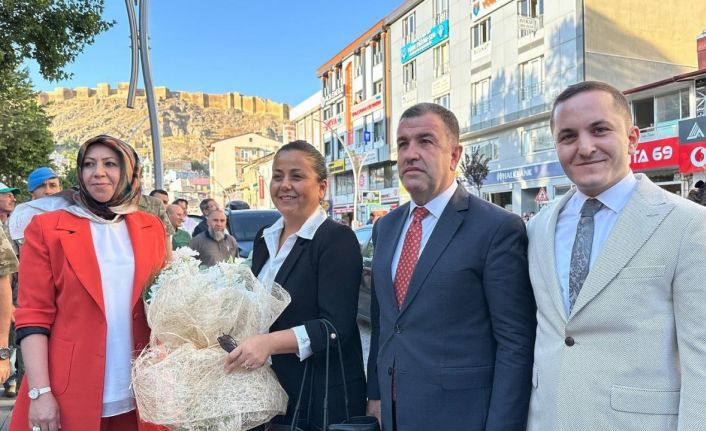 Vali Eldivan göreve başladı