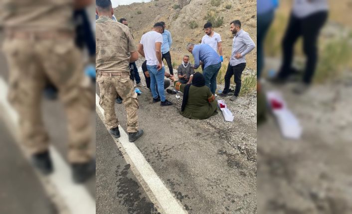 Van’da Irak plakalı otomobil kaza yaptı: 4 yaralı