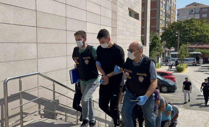 ‘Yan bakma’ cinayetinde 9 şüpheli adliyeye sevk edildi
