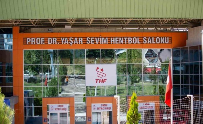 Yaşar Sevim ve Cemal Kütahya’nın adları hentbol salon ve tesisinde yaşayacak