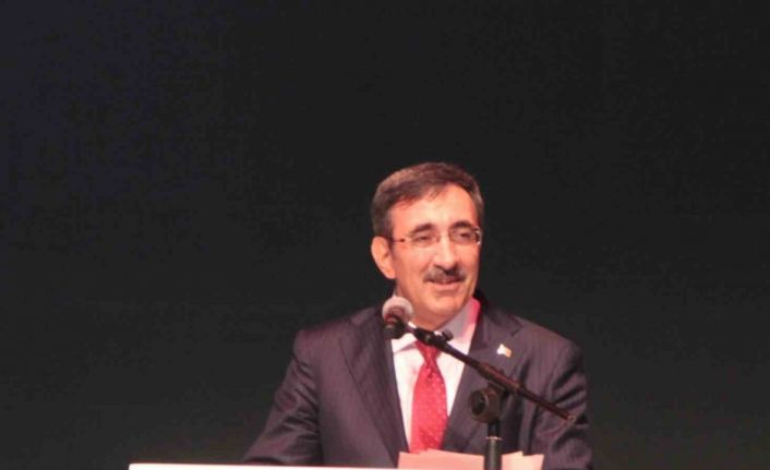 Yılmaz: “Sınırlarımızı kuşatmak için kurulan senaryoları Büyük Taarruz’daki o kararlılıkla yırtıp attık”