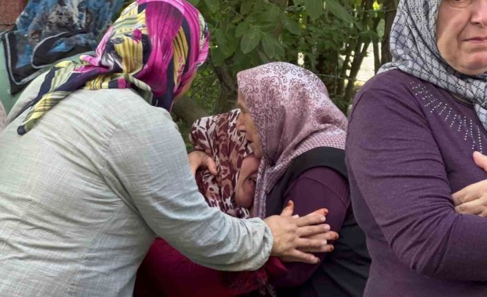 Zonguldak’ta kızı tarafından vahşice katledilen anne toprağa verildi