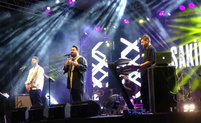 30 Ağustos Zafer Kutlamaları Burdur’da kortej yürüyüşü ve Sakiler konseri ile devam etti