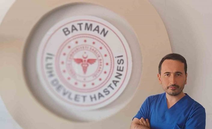 54 yaşındaki hastanın karnında bulunan dev tümör başarıyla çıkarıldı