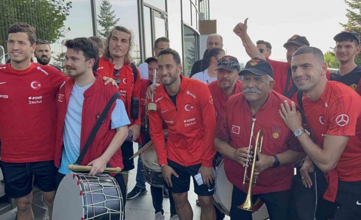 A Milli Takım, Eskişehir’de Bando Eses ile karşılandı