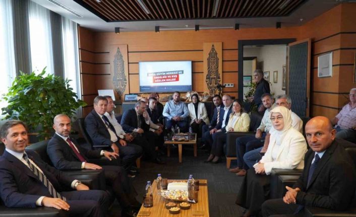 AK Parti Genel Başkan Yardımcısı Zafer Sırakaya: "Altınova’nın gönüllü elçisiyim"