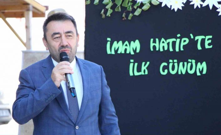 Amasya Bülbül Hatun Kız Anadolu İmam Hatip Lisesi’nde 71 mezundan 30’u üniversiteyi kazandı