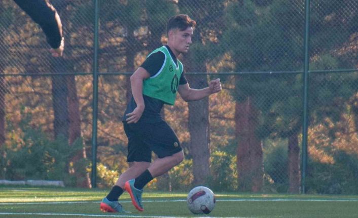 Anadolu Üniversitesi sahasındaki ilk maçın hazırlıklarına başladı