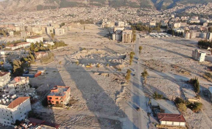 Asrın felaketiyle birlikte tanınmaz hale gelen Hatay’da 46 bin 600 binanın enkazı kaldırıldı