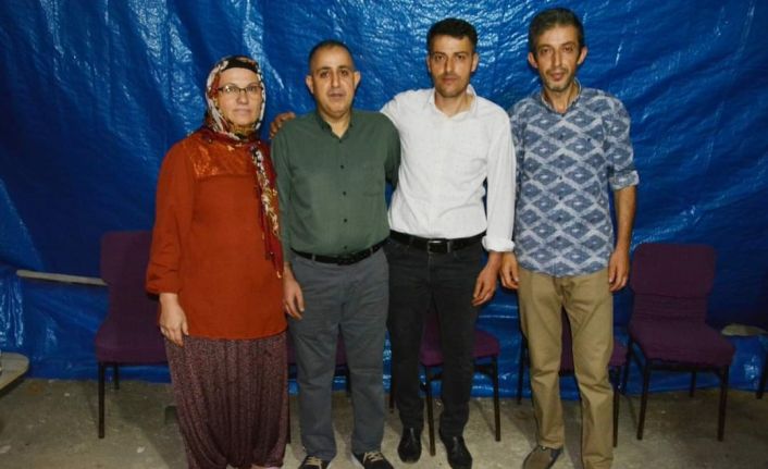 Aynı evden 4 kişi EYT’den emekli olunca ilk maaşlarıyla mevlid okutarak yemek dağıttılar