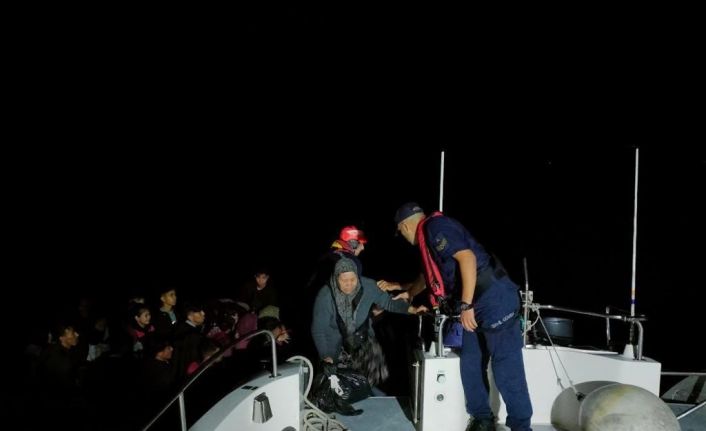 Ayvacık açıklarında 92 kaçak göçmen yakalandı