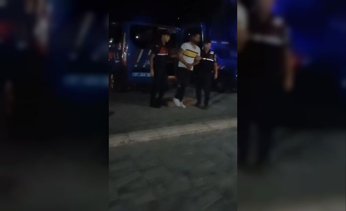 Ayvacık’ta otelden 55 bin TL’lik alkollü içecek çalan hırsızlık şüphelisi Balıkesir’de yakalandı