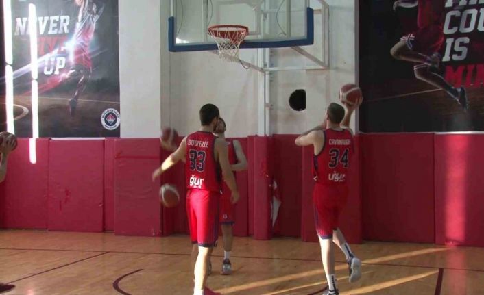 Bahçeşehir Koleji Basketbol Takımı Başantrenörü Atalay: "Avrupa kupasını ülkemize getirmek hedefli bir kadro kurduk"