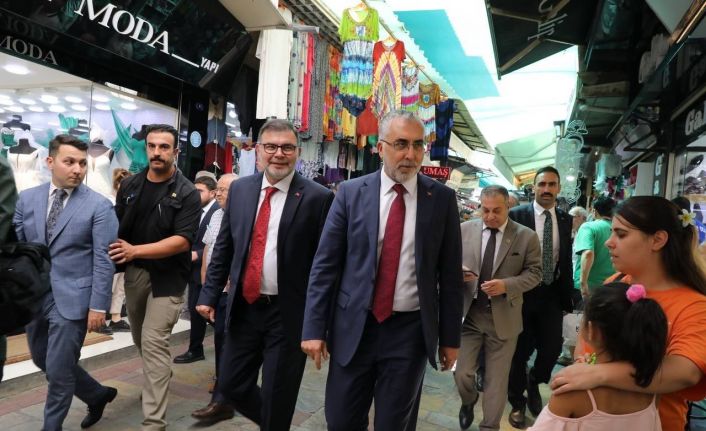 Bakan Işıkhan, İzmir esnafıyla buluştu