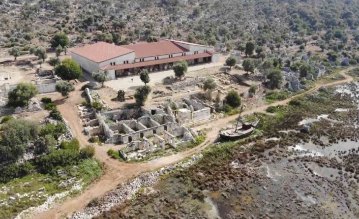 Bin 960 yıllık gümrük yazıtı, Türkiye’nin deniz ticaretindeki coğrafi konumu ile stratejik önemini gözler önüne serdi