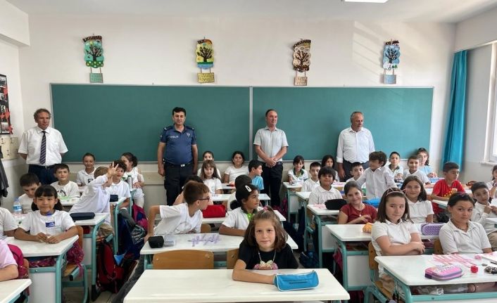 Bursa’da Okul Polisi, eğitim kurumları çevresinde kuş uçurtmuyor