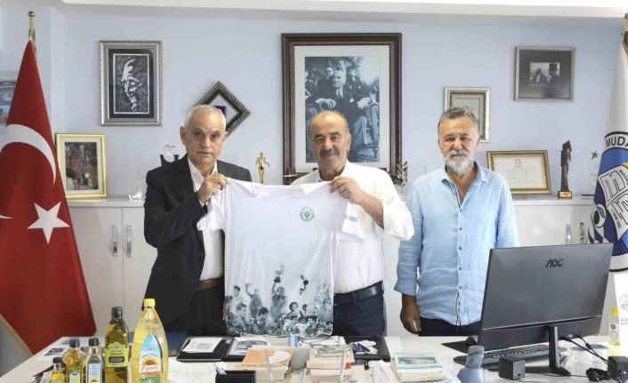 Bursaspor Başkanı Recep Günay, Mudanya Belediye Başkanı Hayri Türkyılmaz’ı ziyaret etti