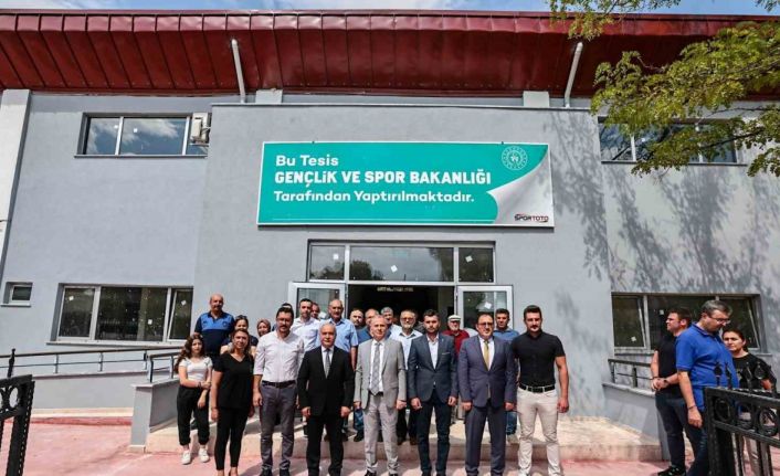 Çardak Kapalı Spor Salonu ve Gençlik Merkezi tamamlandı