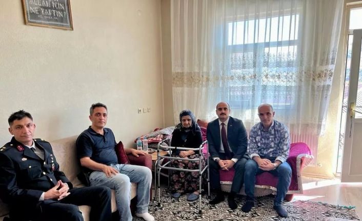 Çelikhan Kaymakamı Altınöz, ilk olarak şehit ailelerini ziyaret etti