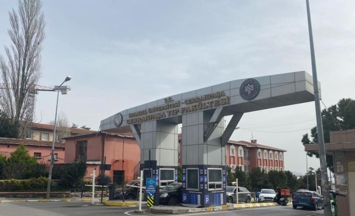 Cerrahpaşa’da başörtülü öğrenciye taciz iddiasında Prof. Dr. Hakan Karpuz’a 3 ay görevden uzaklaştırma