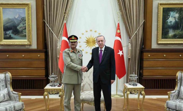 Cumhurbaşkanı Erdoğan,  Pakistan Kara Kuvvetleri Komutanı Syed Asım Munir’i kabul etti