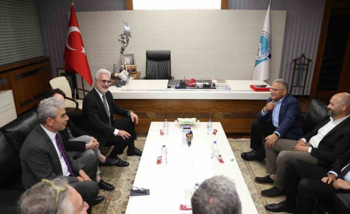 Devlet tiyatroları Genel Müdürü Karadağlı: "Eksiklerimiz var ama onları da hızlı bir şekilde tamamlamaya gayret ediyoruz"