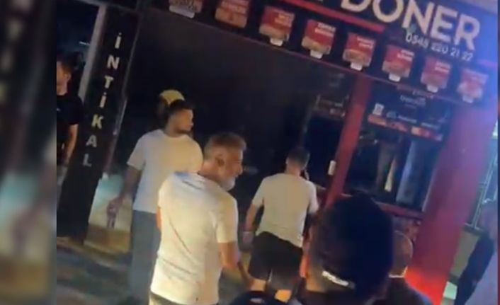 Dönerci dükkanında baca yangını