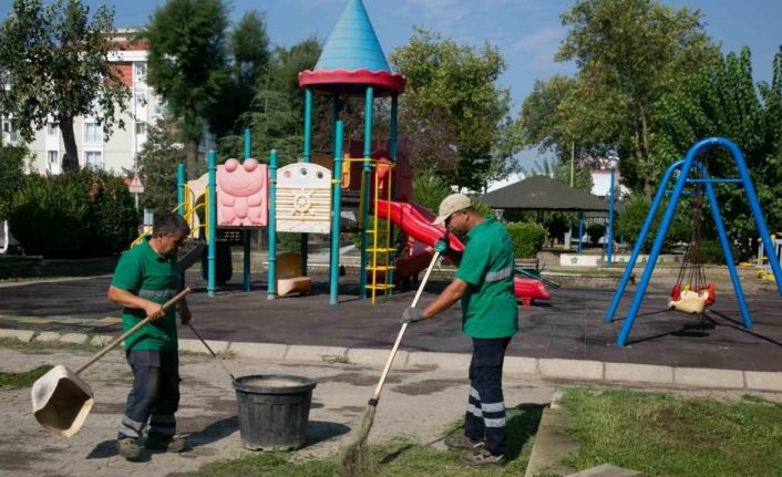 Efeler Belediyesi temizlik çalışmalarını sürdürüyor