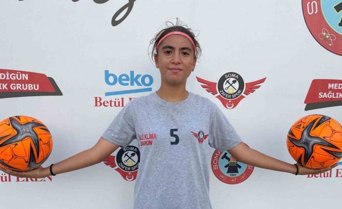 Enkazdan kurtarılan Merve futbolla hayata yeniden sarıldı