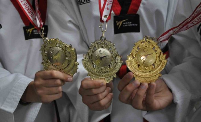 Eskişehir’de tek kulüpten 3 Türkiye şampiyonu çıktı