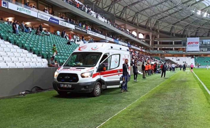 Giresunspor Teknik Direktörü Mustafa Kaplan, Manisa FK karşılaşması esnasında fenalaştı