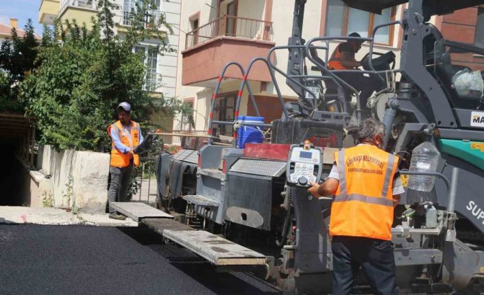 Gölbaşı Belediyesi 54 mahalleye yeni yollar kazandırdı