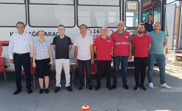 Hastane çalışanlarından kan bağışı