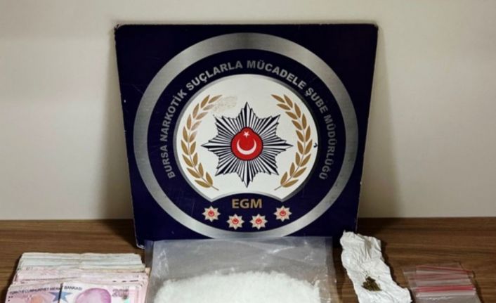 İçişleri Bakanı Yerlikaya: “16 ilde düzenlenen uyuşturucu operasyonlarında 99 zehir taciri yakalandı”