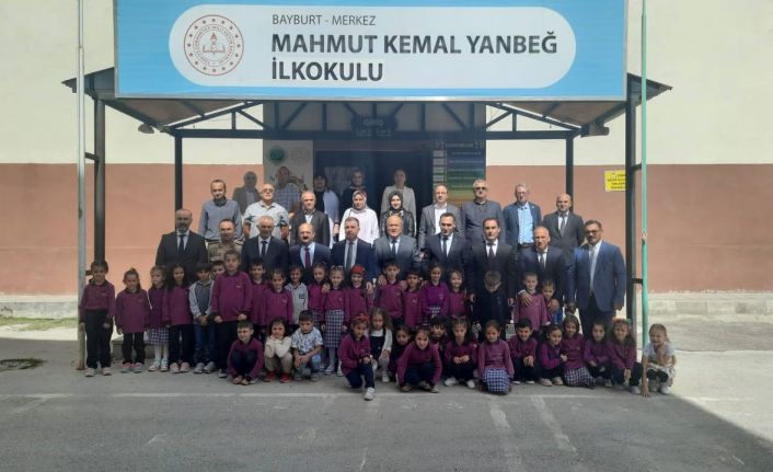 İlk ders zili çaldı! Bayburt’ta 15 bin 127 öğrenci dersbaşı yaptı