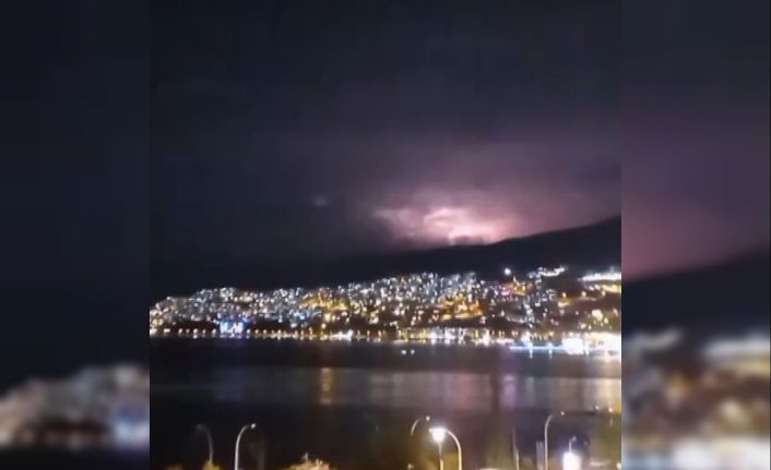 İstanbul’u aydınlatan şimşekler Bursa’dan bile görüldü