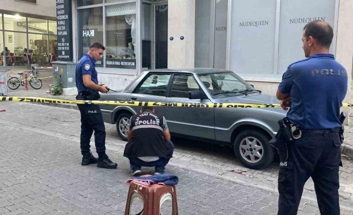 İzmir’de husumetlisini başından vuran şahsın kaçışı kamerada