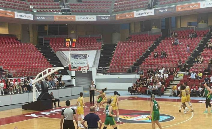 İzmit Belediyespor, yeni sezon öncesi 17. Erciyes Cup’ta form tuttu