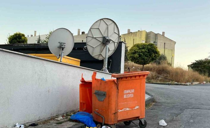 Kırık konteyner değiştirilmeyi bekliyor