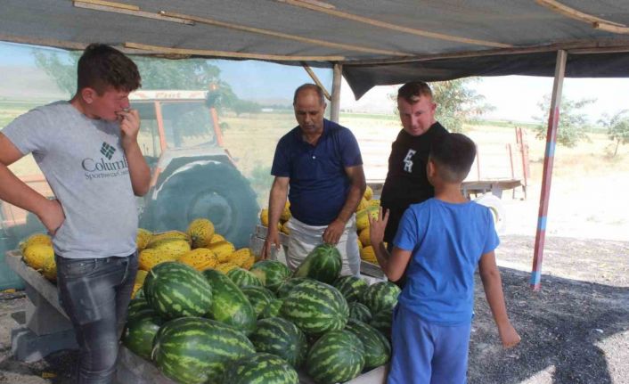 Konya’da yol güzergahında satılan doğal ürünler ilgi görüyor