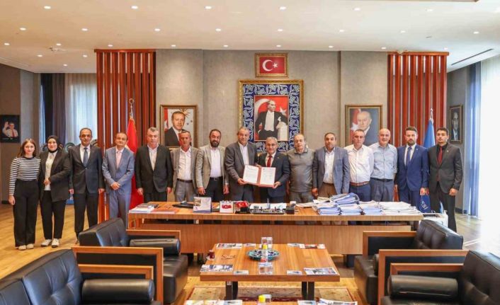 Kütahya Belediyesi, Esnaf ve Sanatkarları Odaları Birliği ile iş birliği protokolü imzaladı