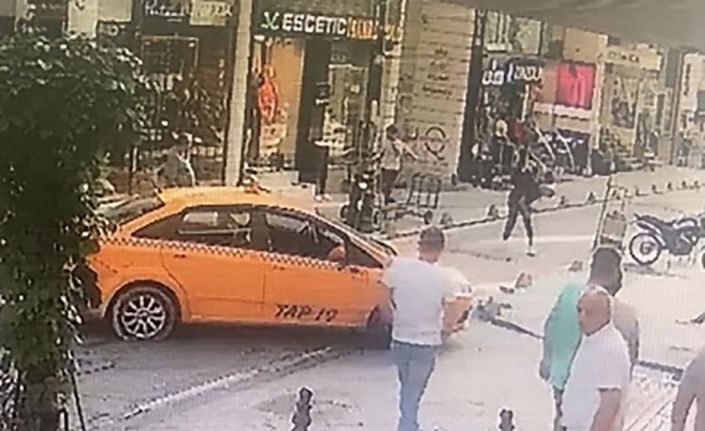 Laleli’de yol verme tartışmasında taksici bacağından vuruldu